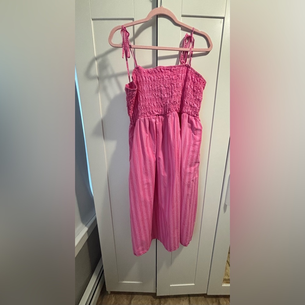 Women’s XL EUC Rutched Pink Striped Sundress w/ Pockets & Tie Straps